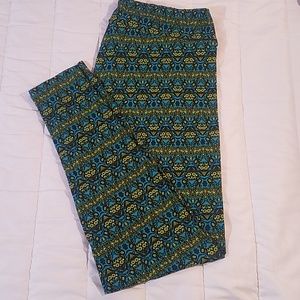 NWOT LuLaRoe Patterned Leggings